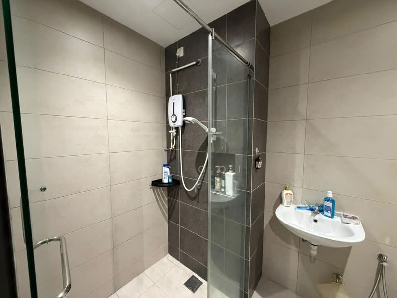 Servis Apartment untuk Disewa di Luminari - CC Ooi - Bathroom - PropertyGuru.com.my