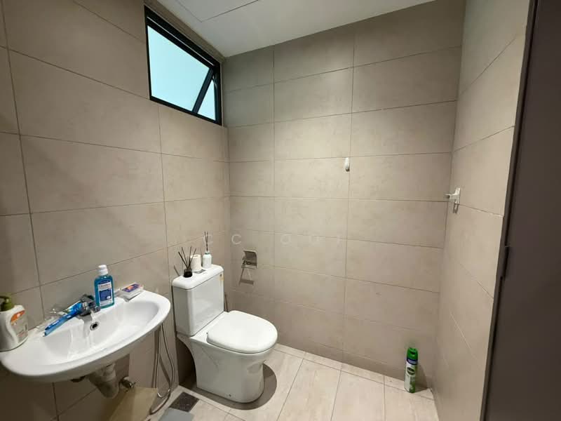 Servis Apartment untuk Disewa di Luminari - CC Ooi - Bathroom - PropertyGuru.com.my