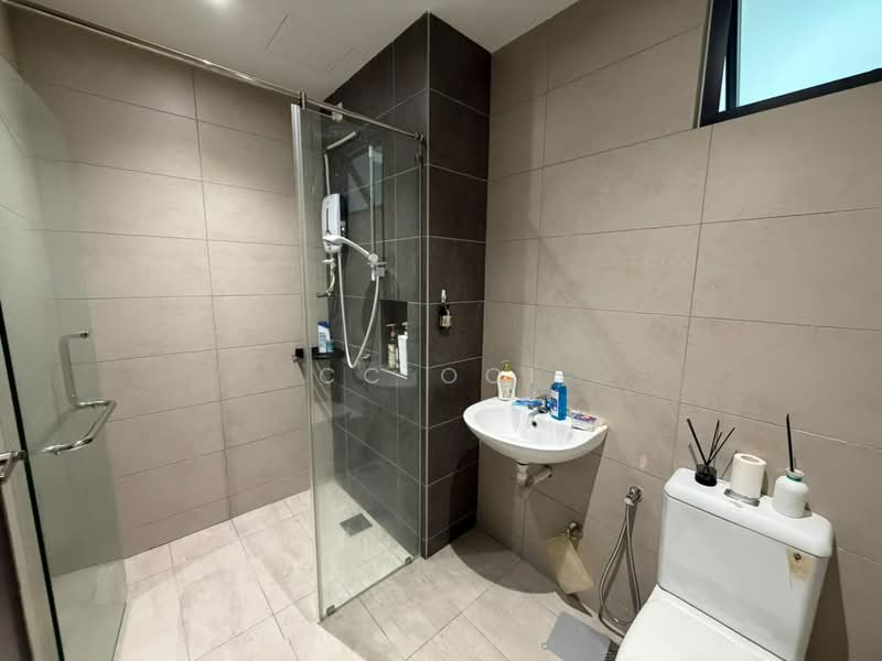 Servis Apartment untuk Disewa di Luminari - CC Ooi - Bathroom - PropertyGuru.com.my