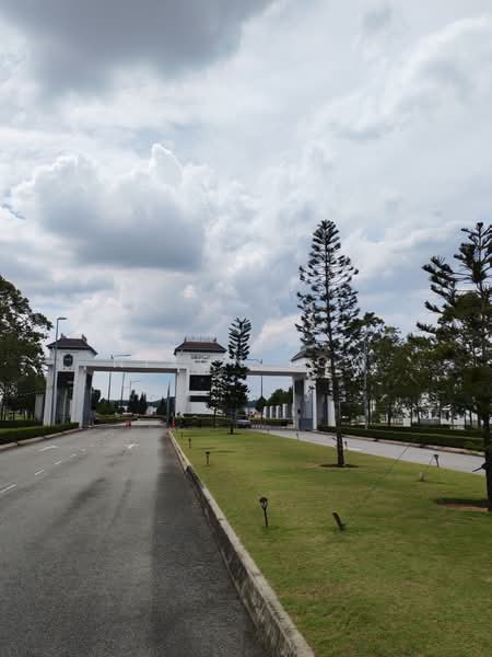 Rumah Teres 2 Tingkat untuk Dijual di Eco Grandeur (Puncak Alam) - Nixon Low - Exterior - PropertyGuru.com.my