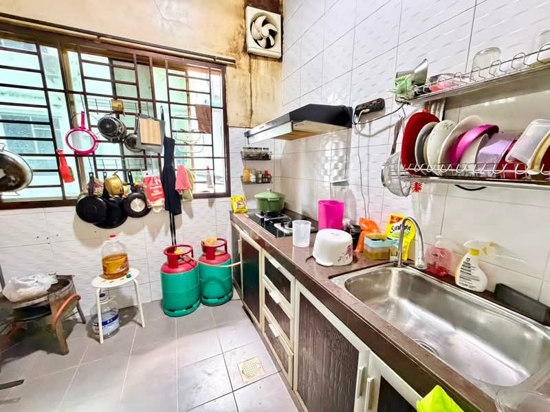 2-storey Terraced House for Sale in Setia Tropika (Johor Bahru) - Melinda Ee - Kitchen - PropertyGuru.com.my