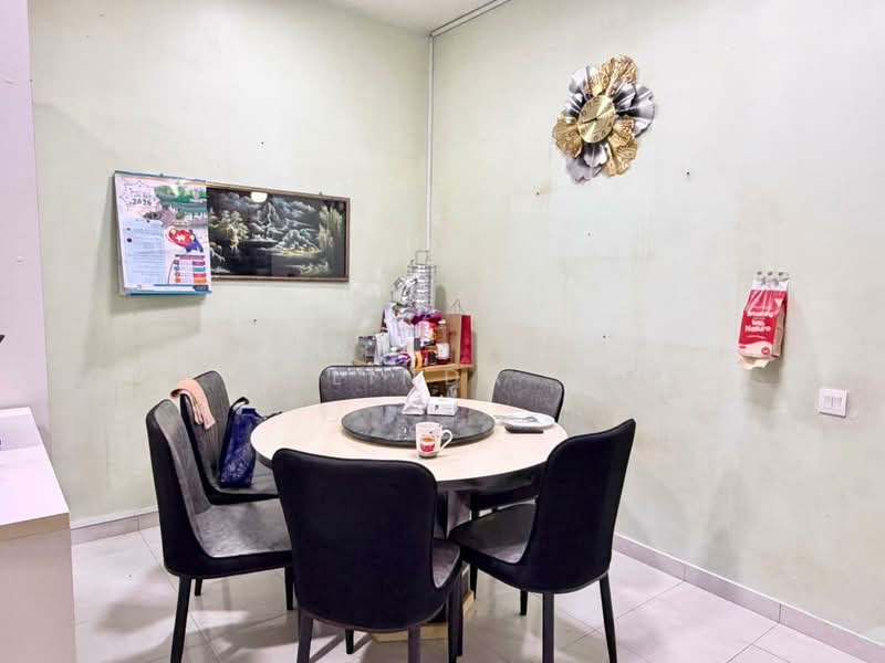 2-storey Terraced House for Sale in Setia Tropika (Johor Bahru) - Melinda Ee - Dining Room - PropertyGuru.com.my