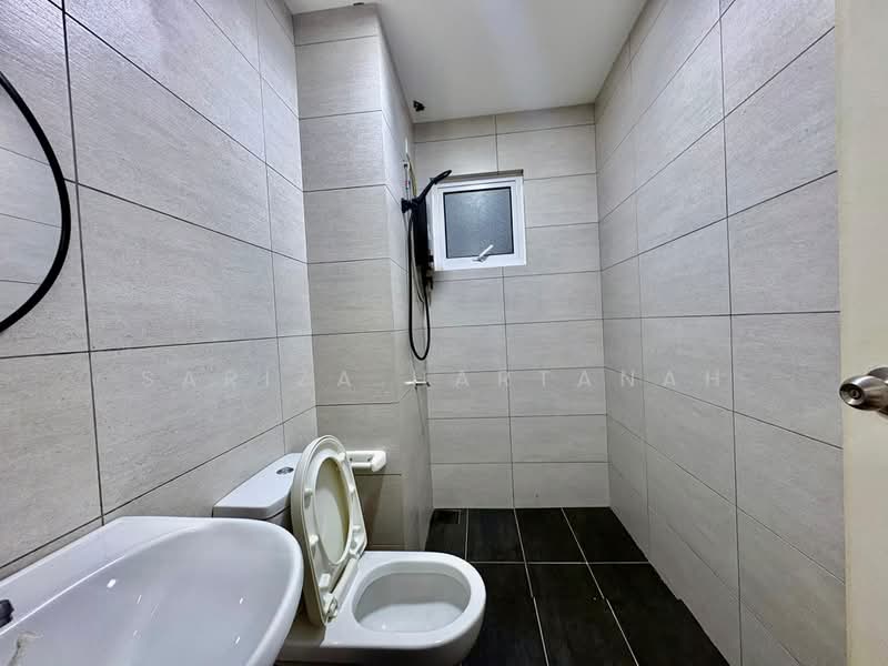 Kondominium untuk Dijual di Residensi Rimbun @ Canopy Hills - Sariza Hartanah - Bathroom - PropertyGuru.com.my