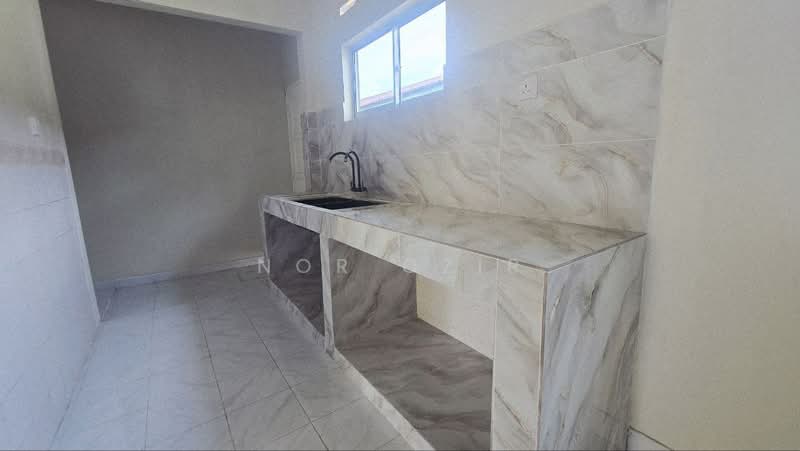 Terraced House for Sale in Taman Banting Baru (Banting) - Nor Ozir - Kitchen - PropertyGuru.com.my