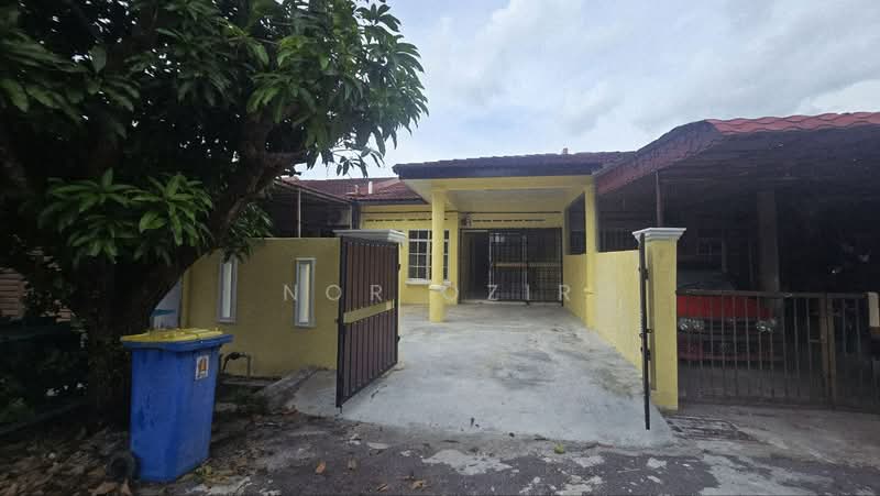 Terraced House for Sale in Taman Banting Baru (Banting) - Nor Ozir - Exterior - PropertyGuru.com.my