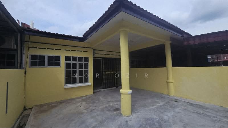 Terraced House for Sale in Taman Banting Baru (Banting) - Nor Ozir - Exterior - PropertyGuru.com.my