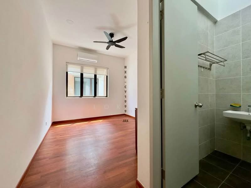 Semi-Detached House for Rent in Setia Utama (Setia Alam) - Loke . - Bathroom - PropertyGuru.com.my