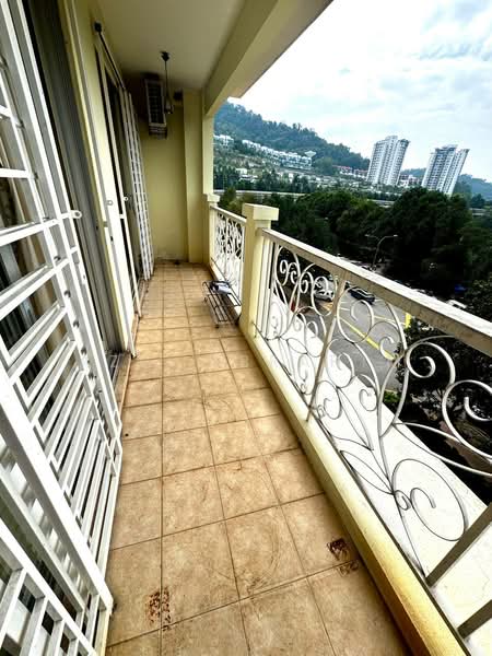 Kondominium untuk Dijual di Platinum Hill PV 6 - Azli Ibrahim - Balcony - PropertyGuru.com.my