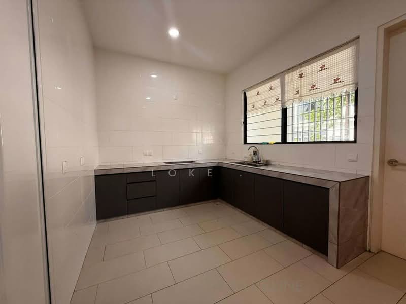 Semi-Detached House for Rent in Setia Alam (Selangor) - Loke . - Kitchen - PropertyGuru.com.my