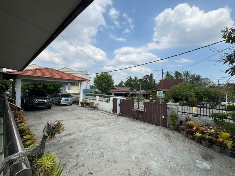 Rumah Banglo untuk Dijual di Kampung Paya Ikan (Bukit Baru) - Macy G - Exterior - PropertyGuru.com.my
