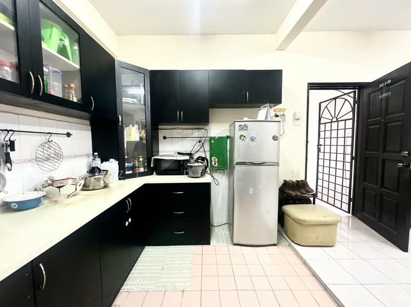 Apartment for Sale at Pangsapuri Waja - Azli Ibrahim - Kitchen - PropertyGuru.com.my