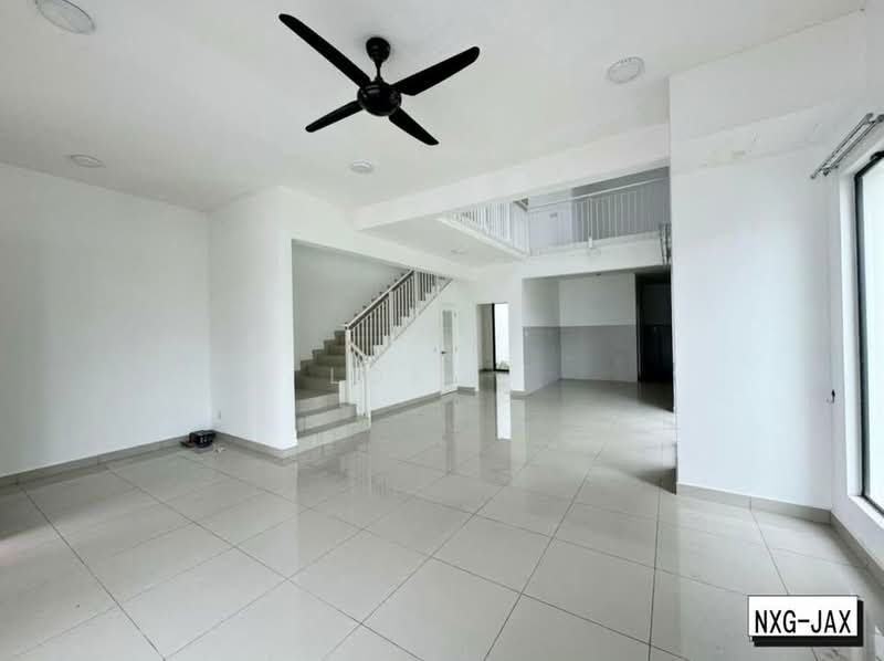Semi-Detached House for Sale in Setia Utama (Setia Alam) - Loke . - Living Room - PropertyGuru.com.my