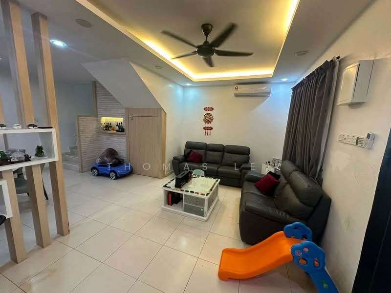 2-storey Terraced House for Sale in Taman Scientex Senai (Senai) - Thomas Lee - Living Room - PropertyGuru.com.my