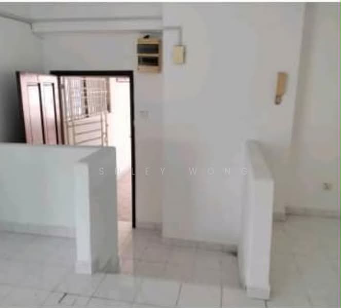 Kondominium untuk Dijual di Puncak Athenaeum - Ashley Wong - Entrance - PropertyGuru.com.my