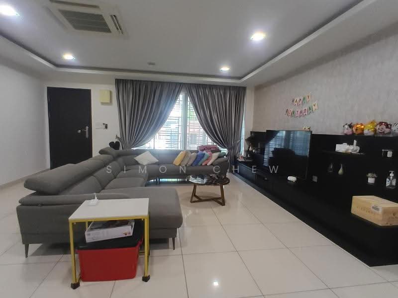 3-storey Terraced House for Sale in Bandar Nusa Rhu (Shah Alam) - Simon Chew - Living Room - PropertyGuru.com.my