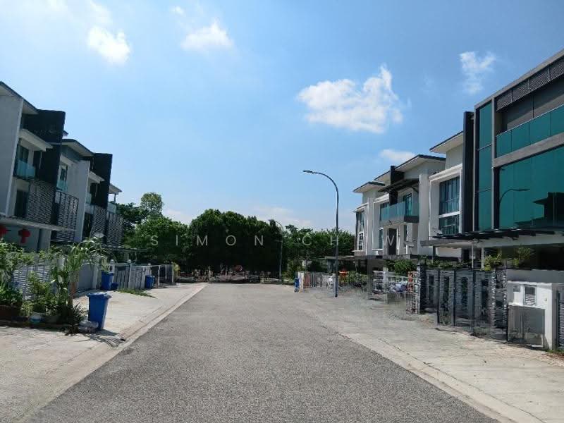 3-storey Terraced House for Sale in Bandar Nusa Rhu (Shah Alam) - Simon Chew - Exterior - PropertyGuru.com.my