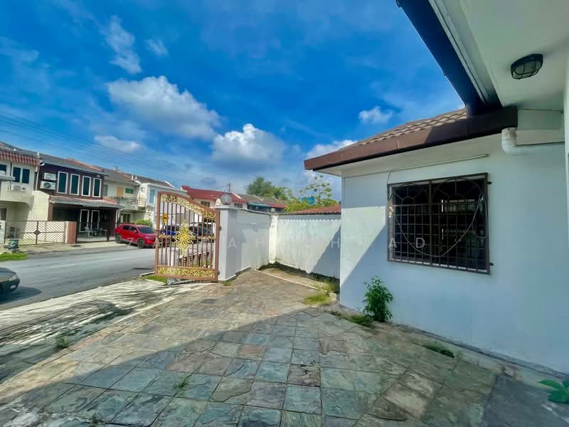 2-storey Terraced House for Sale in SS19 (Subang Jaya) - Zaidah Ahmad - Exterior - PropertyGuru.com.my