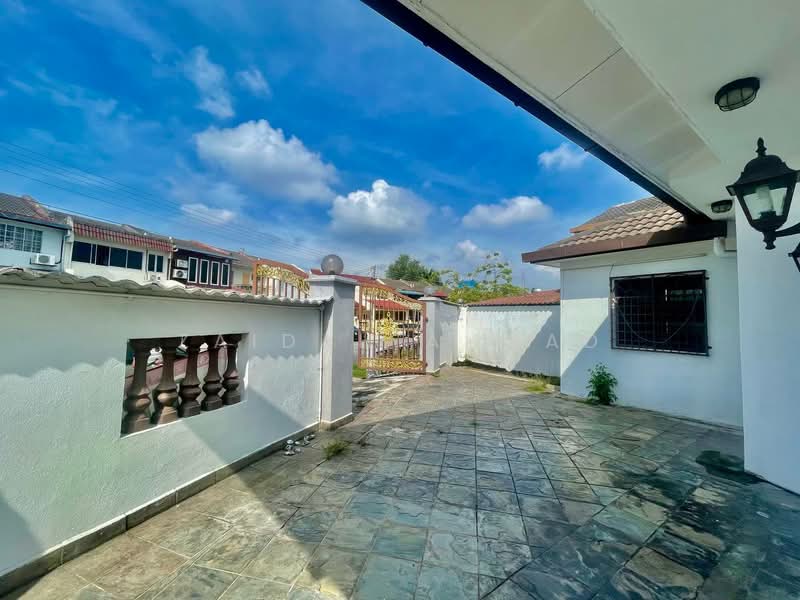 2-storey Terraced House for Sale in SS19 (Subang Jaya) - Zaidah Ahmad - Exterior - PropertyGuru.com.my