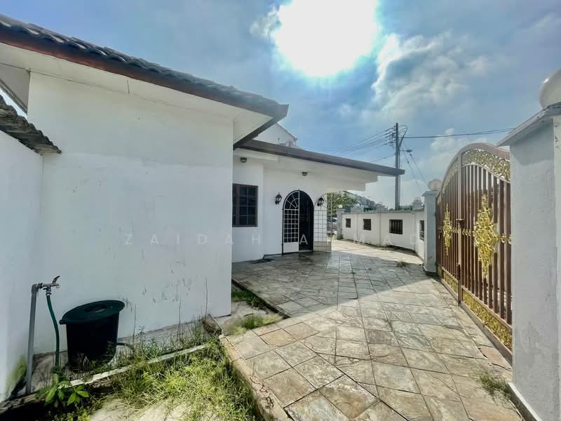2-storey Terraced House for Sale in SS19 (Subang Jaya) - Zaidah Ahmad - Exterior - PropertyGuru.com.my