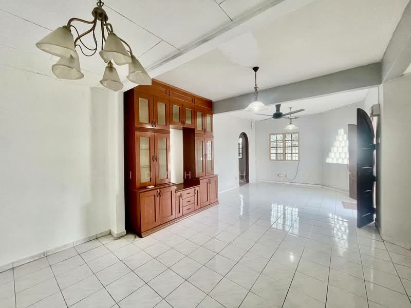 2-storey Terraced House for Sale in SS19 (Subang Jaya) - Zaidah Ahmad - Living Room - PropertyGuru.com.my