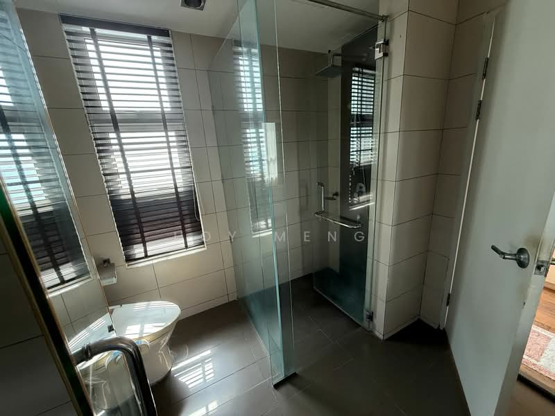 Kondominium untuk Disewa di Platino Condominium - Hoy Meng - Bathroom - PropertyGuru.com.my