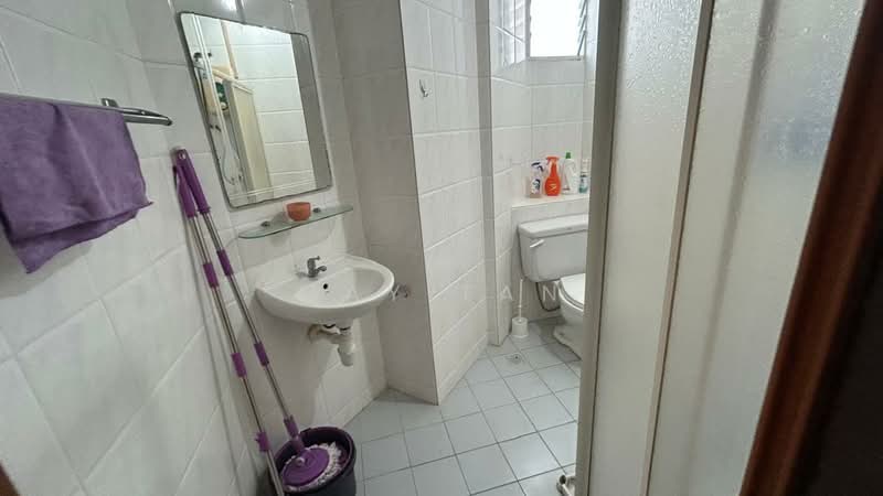 Condominium for Sale at Leader Garden - May Tan - Bathroom - PropertyGuru.com.my