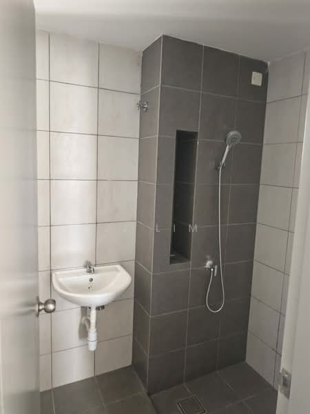 Kondominium untuk Disewa di MiNest Residence - JJ Lim - Bathroom - PropertyGuru.com.my