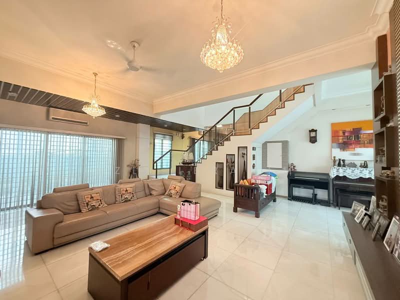 Bungalow for Sale in Taman Dagang (Ampang) - Azli Ibrahim - Living Room - PropertyGuru.com.my