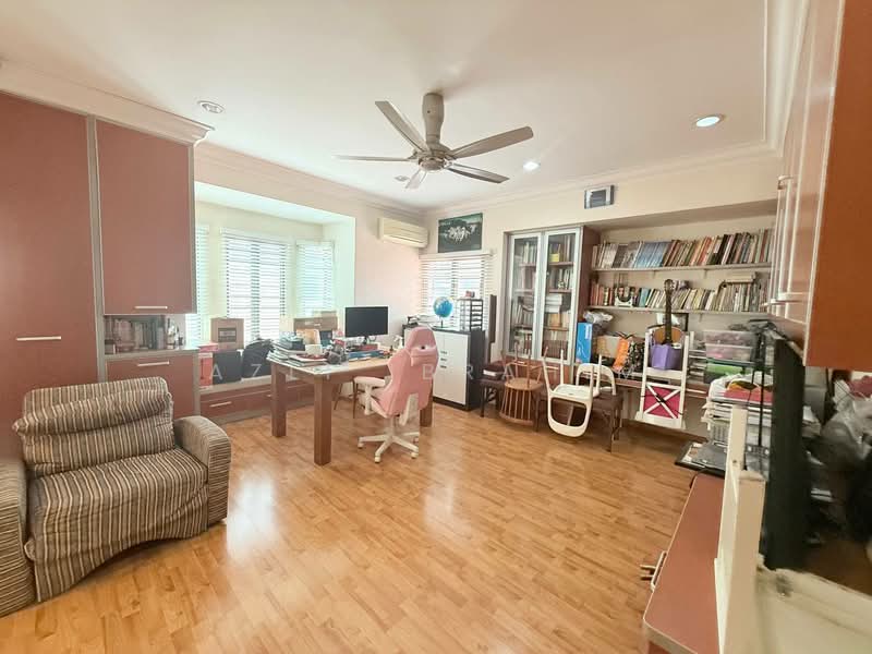 Bungalow for Sale in Taman Dagang (Ampang) - Azli Ibrahim - Study - PropertyGuru.com.my