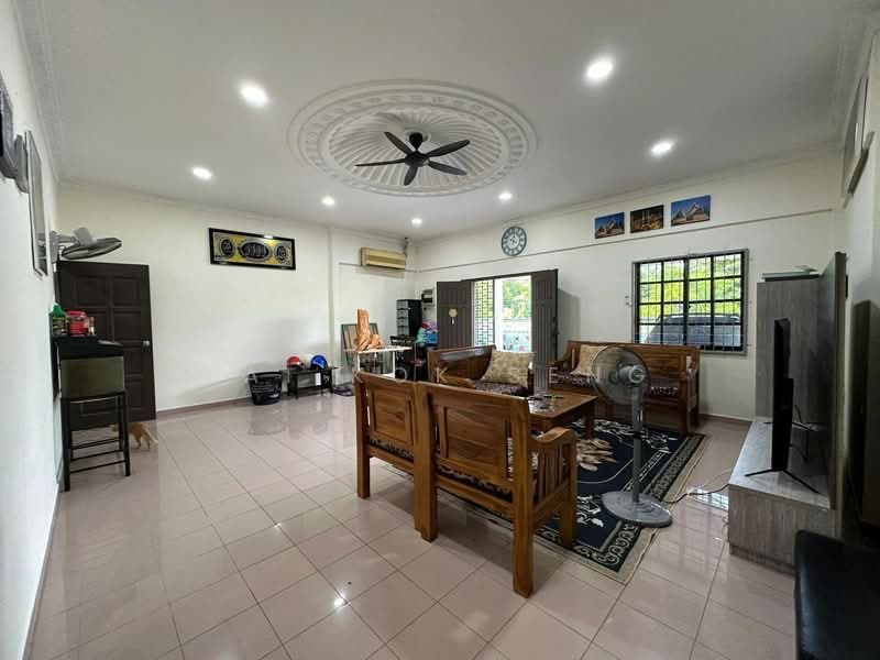 Rumah Teres 1 Tingkat untuk Dijual di Skudai (Johor) - Lai Kok Seng - Living Room - PropertyGuru.com.my