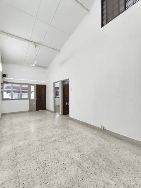 Rumah Teres 1 Tingkat untuk Dijual di Taman Sri Tebrau (Johor Bahru) - Ee Fong Toh - PropertyGuru.com.my