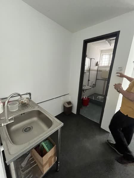 Kedai / Pejabat untuk Disewa di Taman Maluri (Cheras) - Pon Lee Miin - Bathroom - PropertyGuru.com.my