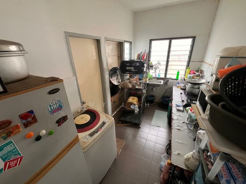 Semi-Detached House for Sale in Taman Selayang Mutiara (Selayang) - MY Loh - Kitchen - PropertyGuru.com.my