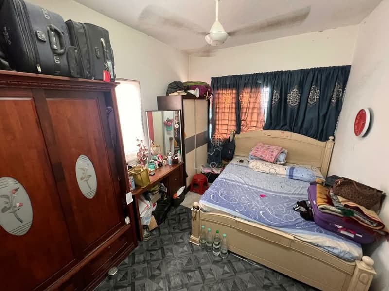 Semi-Detached House for Sale in Taman Selayang Mutiara (Selayang) - MY Loh - Bedroom - PropertyGuru.com.my
