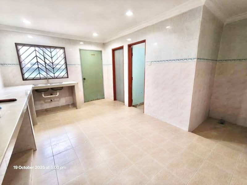 2-storey Terraced House for Sale in Taman Tasik Jaya (Senawang) - Tengku Zairi - PropertyGuru.com.my