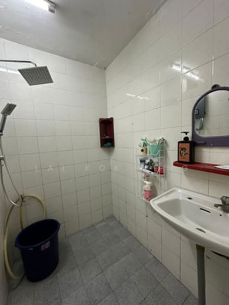 Rumah Teres 1 Tingkat untuk Disewa di Skudai (Johor) - Lai Kok Seng - Bathroom - PropertyGuru.com.my