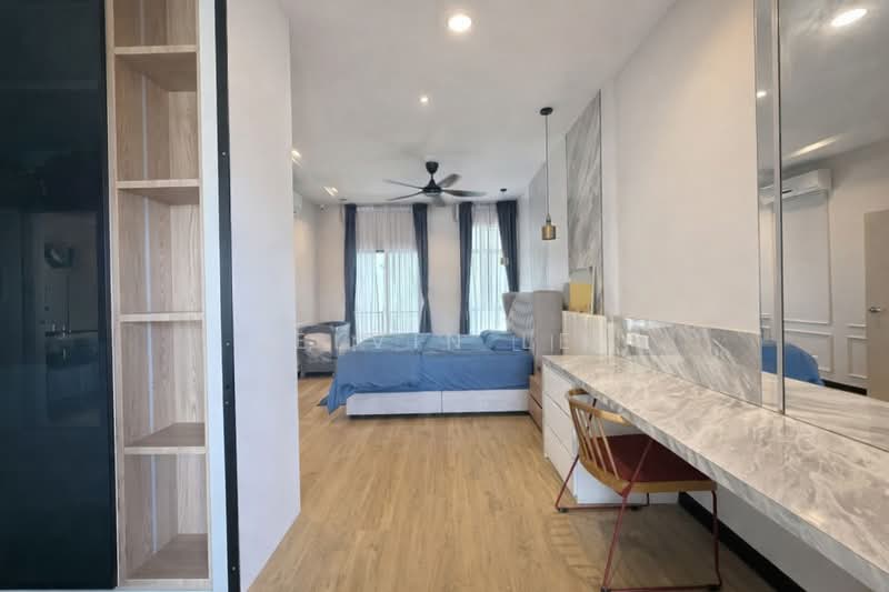 Bungalow for Rent in Batu Ferringhi (Penang) - Kelvin Lee - Bedroom - PropertyGuru.com.my