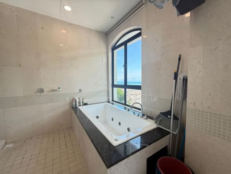 Bungalow for Rent in Batu Ferringhi (Penang) - Kelvin Lee - Bathroom - PropertyGuru.com.my
