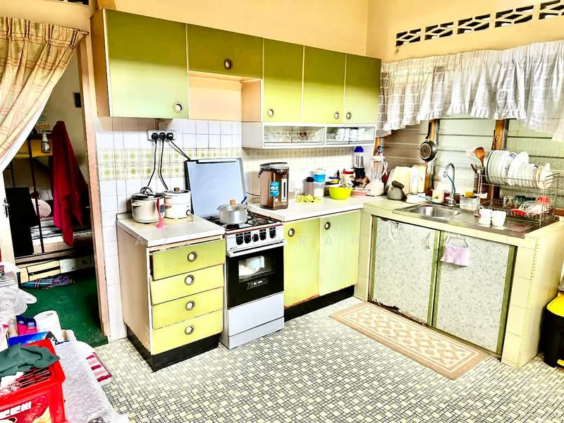 1-storey Terraced House for Sale in Seksyen 14 (Petaling Jaya) - Azli Ibrahim - Kitchen - PropertyGuru.com.my