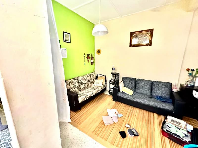 1-storey Terraced House for Sale in Seksyen 14 (Petaling Jaya) - Azli Ibrahim - Living Room - PropertyGuru.com.my