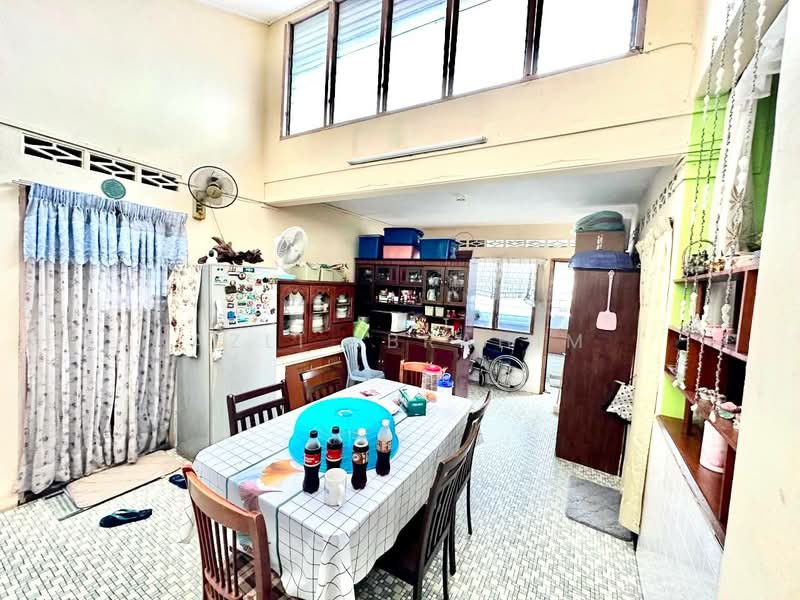 1-storey Terraced House for Sale in Seksyen 14 (Petaling Jaya) - Azli Ibrahim - Dining Room - PropertyGuru.com.my