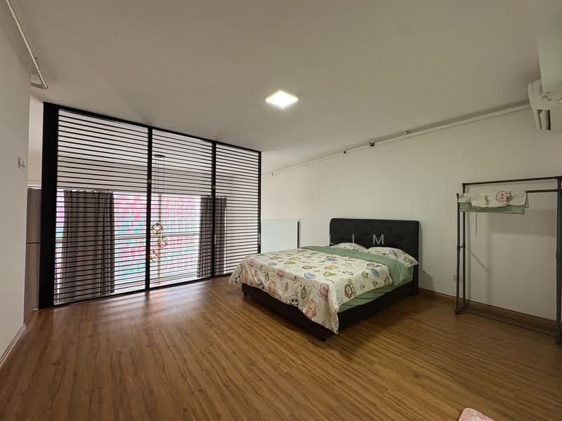 Servis Apartment untuk Disewa di SOHO @ Empire City - Hailey Lim - Bedroom - PropertyGuru.com.my