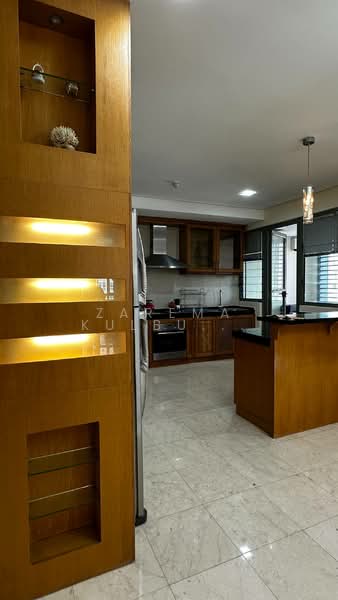 Kondominium untuk Dijual di The Capsquare Residences - Zarema Kulbuzheva - Kitchen - PropertyGuru.com.my