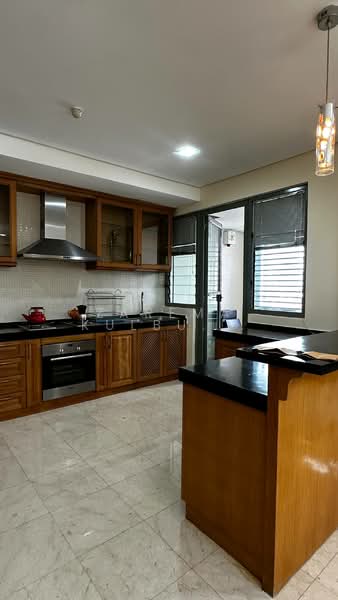 Kondominium untuk Dijual di The Capsquare Residences - Zarema Kulbuzheva - Kitchen - PropertyGuru.com.my