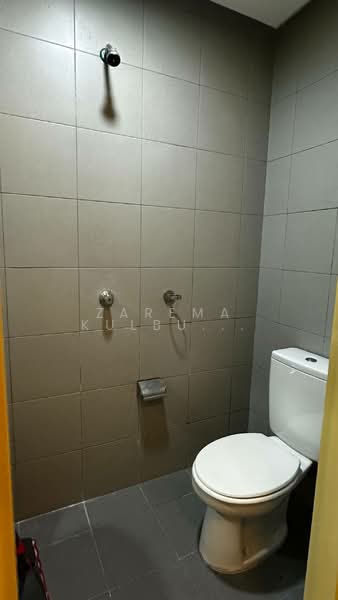 Kondominium untuk Dijual di The Capsquare Residences - Zarema Kulbuzheva - Bathroom - PropertyGuru.com.my