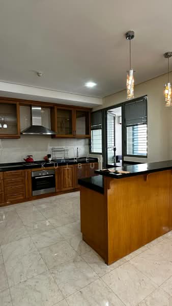 Kondominium untuk Dijual di The Capsquare Residences - Zarema Kulbuzheva - Kitchen - PropertyGuru.com.my