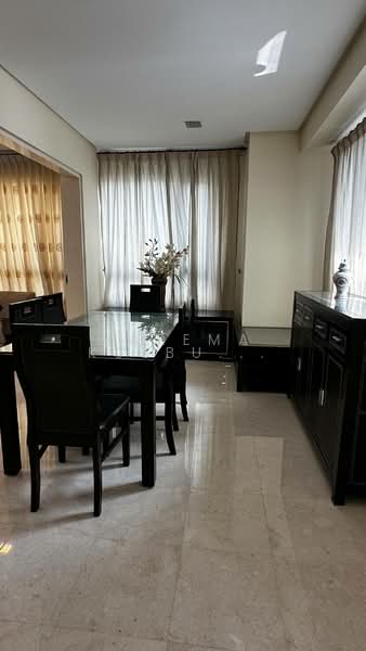Kondominium untuk Dijual di The Capsquare Residences - Zarema Kulbuzheva - Dining Room - PropertyGuru.com.my
