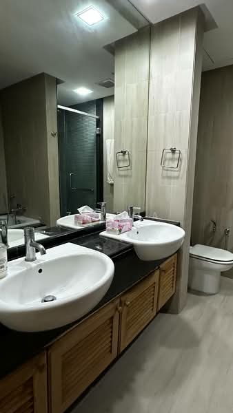 Kondominium untuk Dijual di The Capsquare Residences - Zarema Kulbuzheva - Bathroom - PropertyGuru.com.my