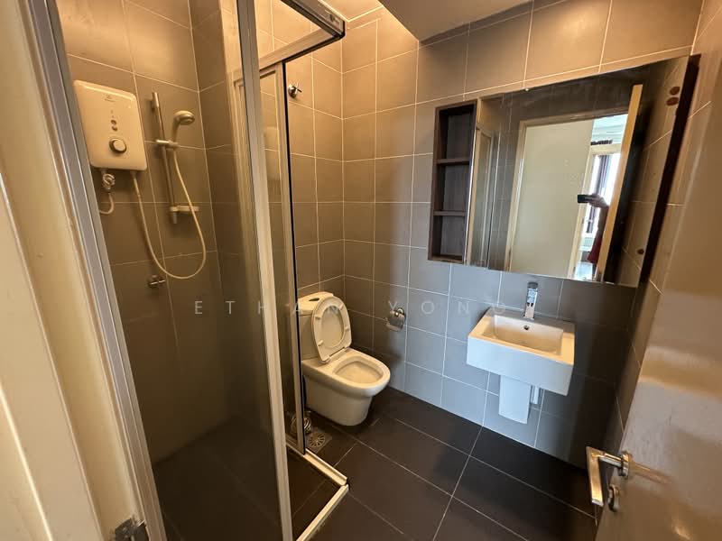 Kediaman Servis untuk Disewa di Garden Plaza - Ethan Yong - Bathroom - PropertyGuru.com.my