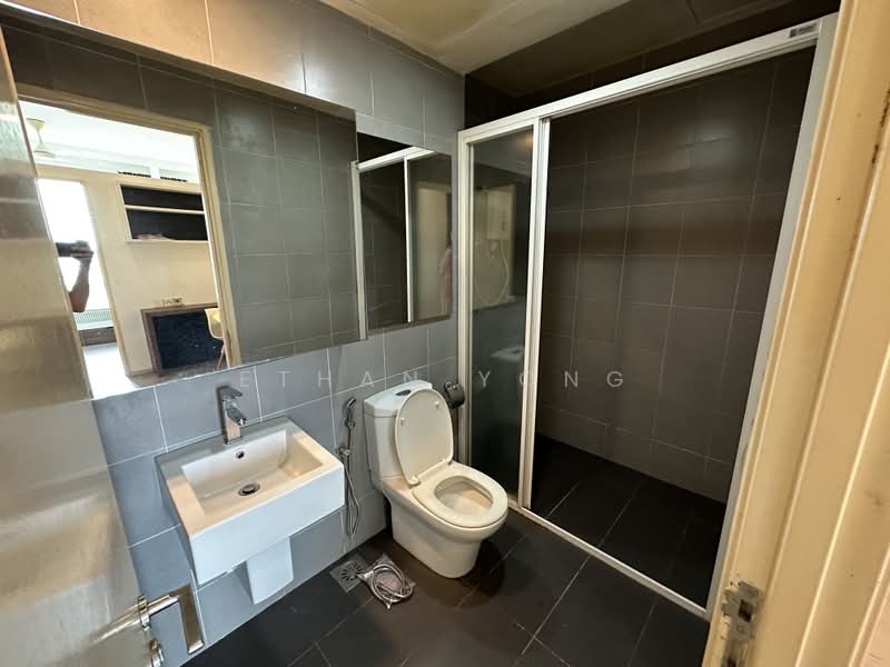 Kediaman Servis untuk Disewa di Garden Plaza - Ethan Yong - Bathroom - PropertyGuru.com.my